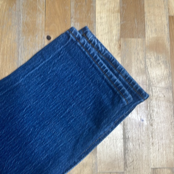Women’s Lucky Brand high rise tomboy jeans - Picture 3 of 11